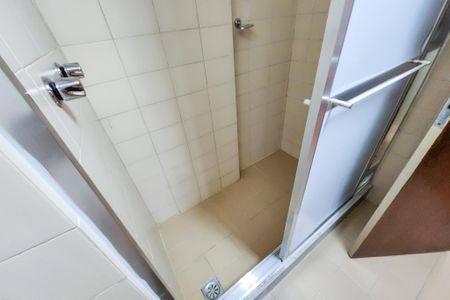 Apartamento para alugar com 100m², 2 quartos e 2 vagas Apartamento para alugar com 100m², 2 quartos e 2 vagasBanheiro da Suite