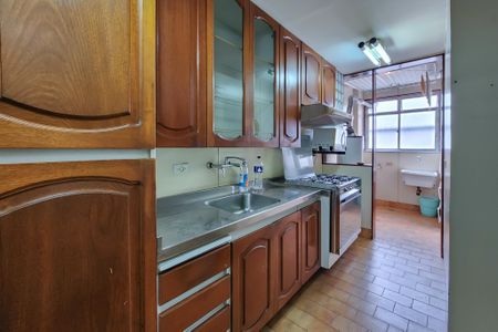 Apartamento para alugar com 100m², 2 quartos e 2 vagas Apartamento para alugar com 100m², 2 quartos e 2 vagasCozinha