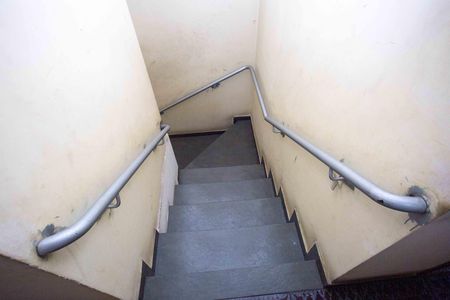 Casa para alugar com 120m², 4 quartos e 1 vagaEscada