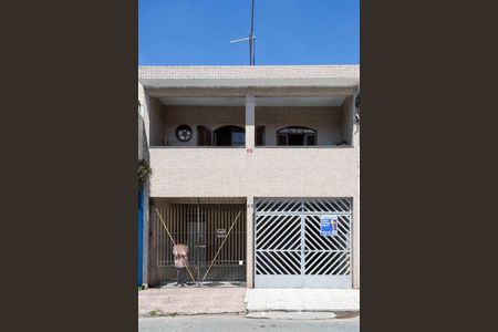 Casa para alugar com 120m², 4 quartos e 1 vagaFachada