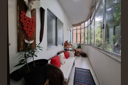 Apartamento para alugar com 98m², 3 quartos e sem vaga Apartamento para alugar com 98m², 3 quartos e sem vagaVaranda