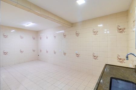 Casa para alugar com 152m², 4 quartos e 2 vagas