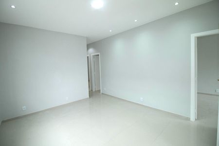 Sala de casa para alugar com 3 quartos, 129m² em Vila da Penha, Rio de Janeiro