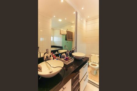 Apartamento para alugar com 600m², 4 quartos e 6 vagas Apartamento para alugar com 600m², 4 quartos e 6 vagasBanheiro da Suíte 1