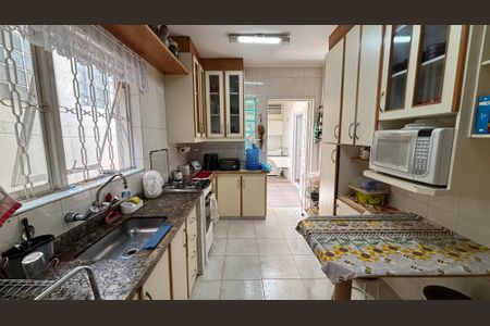 Casa à venda com 3 quartos, 191m² em Campo Belo, São Paulo