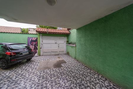 Casa à venda com 200m², 3 quartos e 6 vagas Casa à venda com 200m², 3 quartos e 6 vagasGaragem
