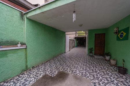 Casa à venda com 200m², 3 quartos e 6 vagas Casa à venda com 200m², 3 quartos e 6 vagasGaragem