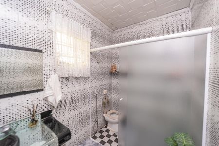 Casa à venda com 200m², 3 quartos e 6 vagas Casa à venda com 200m², 3 quartos e 6 vagasBanheiro