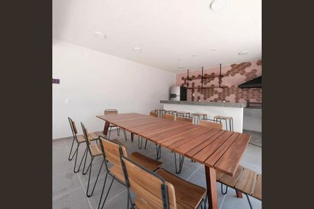 Apartamento à venda com 42m², 2 quartos e 1 vaga Apartamento à venda com 42m², 2 quartos e 1 vagaÁrea comum - Churrasqueira