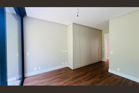 Casa de condomínio à venda com 386m², 4 quartos e 4 vagas Casa de condomínio à venda com 386m², 4 quartos e 4 vagasFoto 17