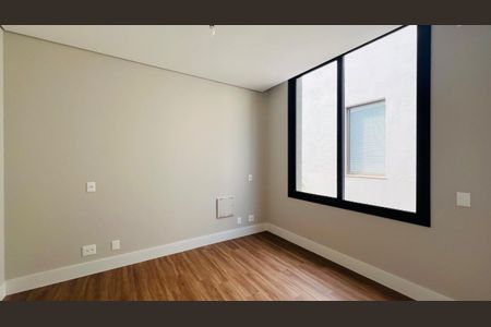 Casa de condomínio à venda com 386m², 4 quartos e 4 vagas Casa de condomínio à venda com 386m², 4 quartos e 4 vagasFoto 13