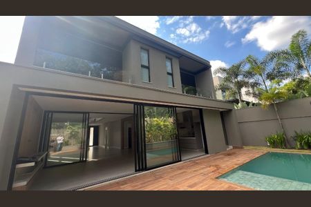 Casa de condomínio à venda com 386m², 4 quartos e 4 vagas Casa de condomínio à venda com 386m², 4 quartos e 4 vagasFoto 06