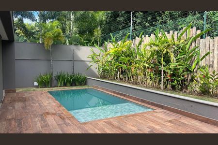 Casa de condomínio à venda com 386m², 4 quartos e 4 vagas Casa de condomínio à venda com 386m², 4 quartos e 4 vagasFoto 02