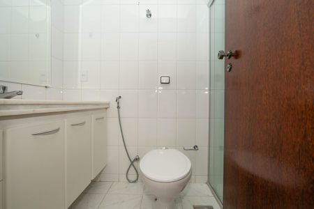 Apartamento para alugar com 101m², 3 quartos e 2 vagas Apartamento para alugar com 101m², 3 quartos e 2 vagasBANHEIRO1