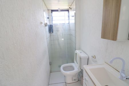 Banheiro de apartamento para alugar com 2 quartos, 45m² em São Pedro, Osasco
