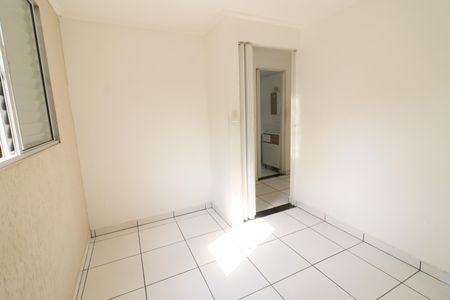 Quarto 1 de apartamento para alugar com 2 quartos, 45m² em São Pedro, Osasco