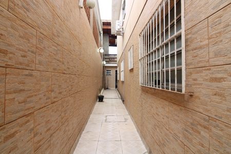 Casa para alugar com 168m², 5 quartos e 2 vagasCorredor externo