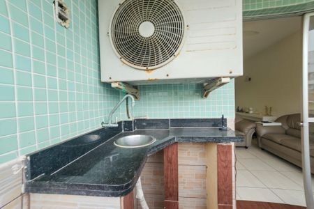 Apartamento para alugar com 2 quartos, 90m² em Jardim Las Palmas, Guarujá