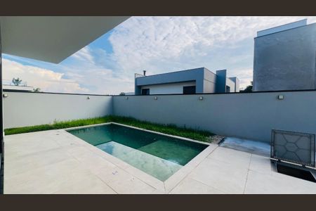 Casa de condomínio à venda com 350m², 4 quartos e 4 vagas Casa de condomínio à venda com 350m², 4 quartos e 4 vagasFoto 24