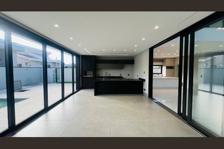 Casa de condomínio à venda com 350m², 4 quartos e 4 vagas Casa de condomínio à venda com 350m², 4 quartos e 4 vagasFoto 22