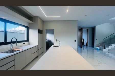 Casa de condomínio à venda com 350m², 4 quartos e 4 vagas Casa de condomínio à venda com 350m², 4 quartos e 4 vagasFoto 13