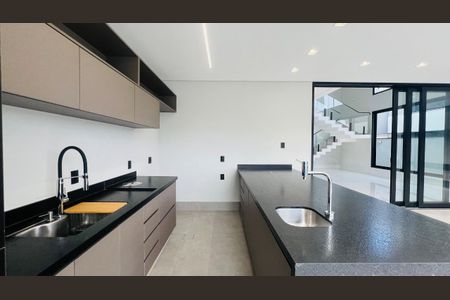 Casa de condomínio à venda com 350m², 4 quartos e 4 vagas Casa de condomínio à venda com 350m², 4 quartos e 4 vagasFoto 26