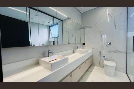 Casa de condomínio à venda com 350m², 4 quartos e 4 vagas Casa de condomínio à venda com 350m², 4 quartos e 4 vagasFoto 42