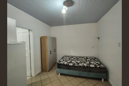 Quarto de kitnet/studio para alugar com 1 quarto, 18m² em Jardim Cidade de Florianopolis, São José