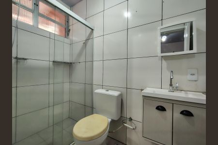 Banheiro  de kitnet/studio para alugar com 1 quarto, 18m² em Jardim Cidade de Florianopolis, São José