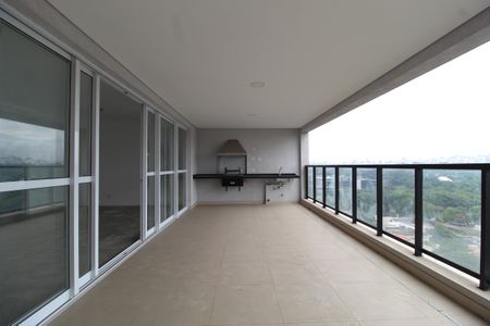 Apartamento para alugar com 163m², 3 quartos e 4 vagasVaranda