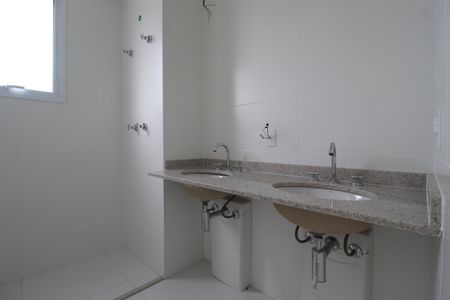 Apartamento para alugar com 163m², 3 quartos e 4 vagasBanheiro da Suíte 3