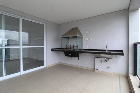 Apartamento para alugar com 163m², 3 quartos e 4 vagasVaranda