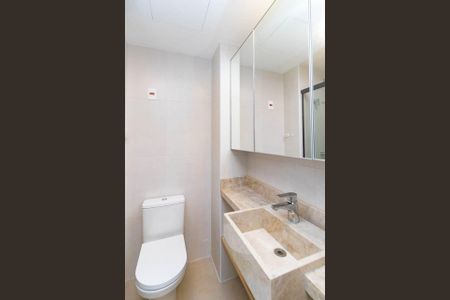 Banheiro  de kitnet/studio para alugar com 1 quarto, 25m² em Mont’Serrat, Porto Alegre