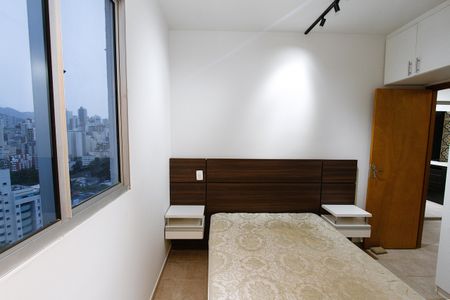 Apartamento para alugar com 76m², 2 quartos e 2 vagasQuarto 2 - Suíte