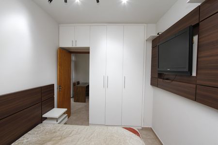 Apartamento para alugar com 76m², 2 quartos e 2 vagasQuarto 2 - Suíte