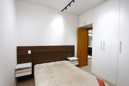 Apartamento para alugar com 76m², 2 quartos e 2 vagasQuarto 2 - Suíte
