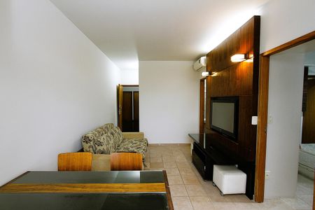 Apartamento para alugar com 76m², 2 quartos e 2 vagasSala