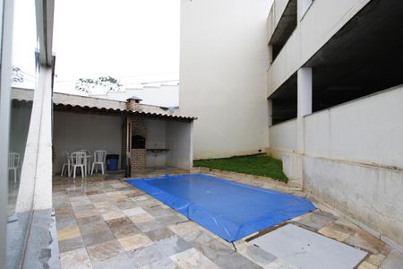 Apartamento para alugar com 76m², 2 quartos e 2 vagasÁrea comum - Piscina