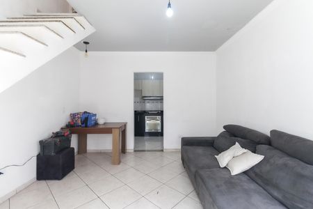 Sala de casa de condomínio à venda com 2 quartos, 67m² em Itaquera, São Paulo