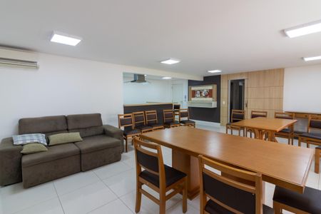 Apartamento para alugar com 88m², 2 quartos e 1 vagaÁrea comum - Salão de festas