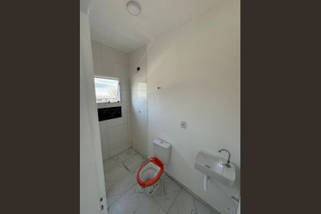 Casa à venda com 2 quartos, 110m² em Vila Nhocuné, São Paulo