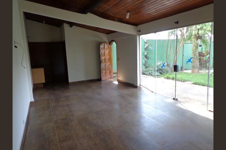 Casa à venda com 3 quartos, 840m² em Interlagos, São Paulo