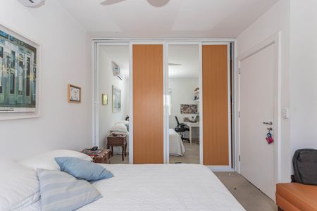 Casa à venda com 3 quartos, 158m² em Jardim Prudência, São Paulo