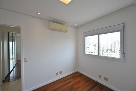 Apartamento à venda com 115m², 3 quartos e 2 vagasQuarto 2