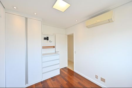 Apartamento à venda com 115m², 3 quartos e 2 vagasQuarto 2