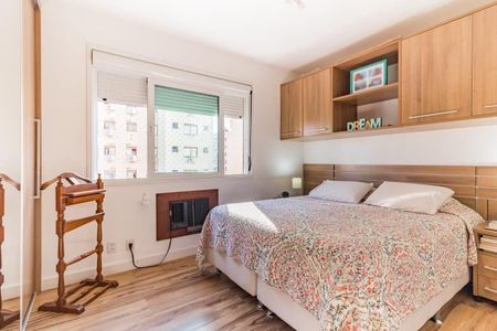 Quarto 3 de apartamento para alugar com 3 quartos, 106m² em Passo d’Areia, Porto Alegre
