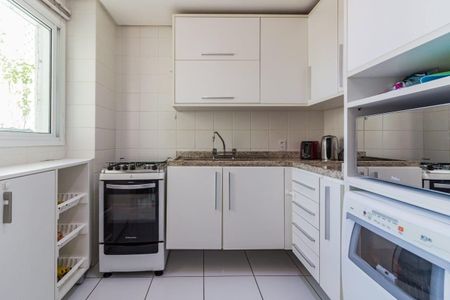 Cozinha  de apartamento para alugar com 3 quartos, 106m² em Passo d’Areia, Porto Alegre