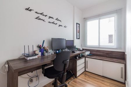 Escritório  de apartamento para alugar com 3 quartos, 106m² em Passo d’Areia, Porto Alegre