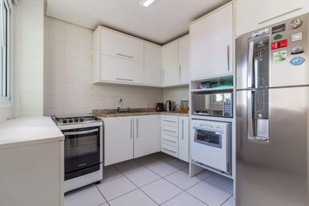 Cozinha  de apartamento para alugar com 3 quartos, 106m² em Passo d’Areia, Porto Alegre