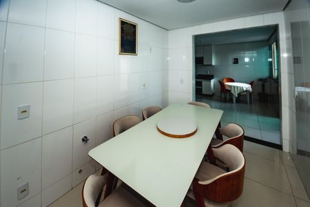 Apartamento à venda com 3 quartos, 90m² em Itapoã, Belo Horizonte